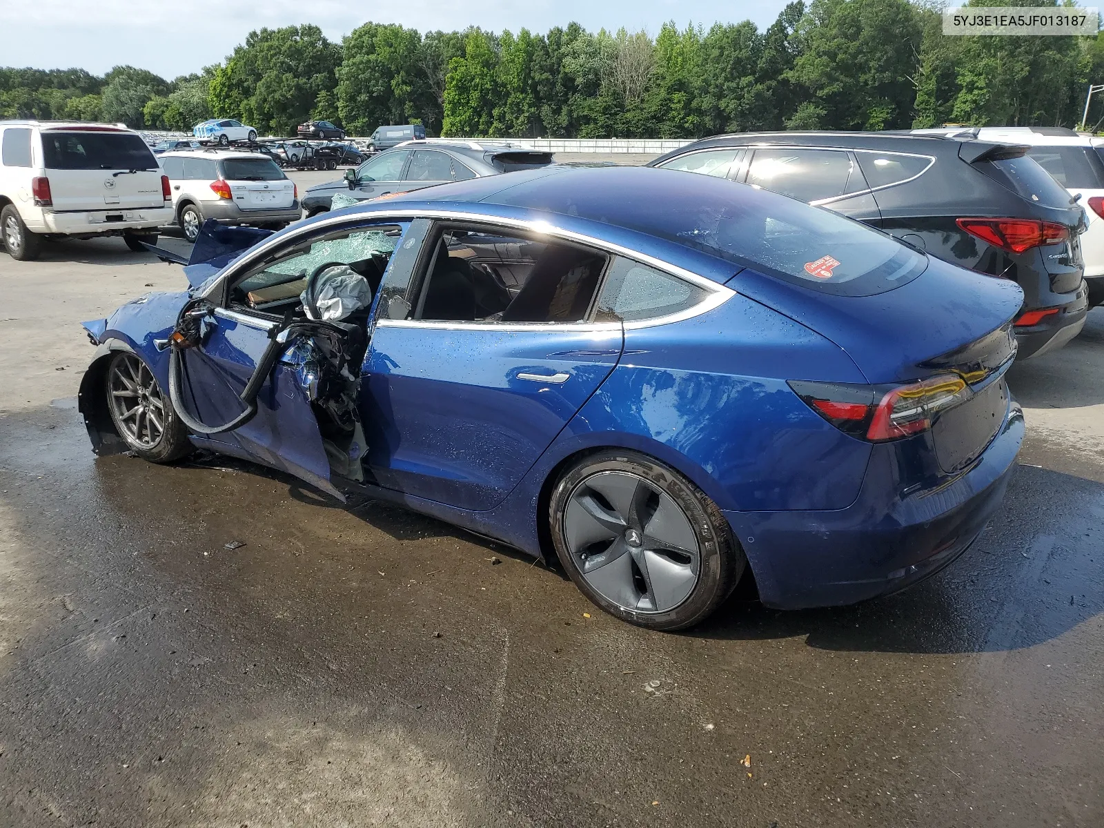 5YJ3E1EA5JF013187 2018 Tesla Model 3