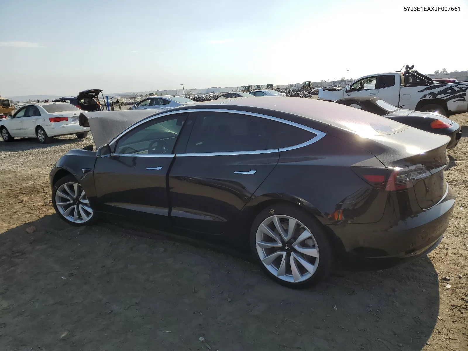 5YJ3E1EAXJF007661 2018 Tesla Model 3