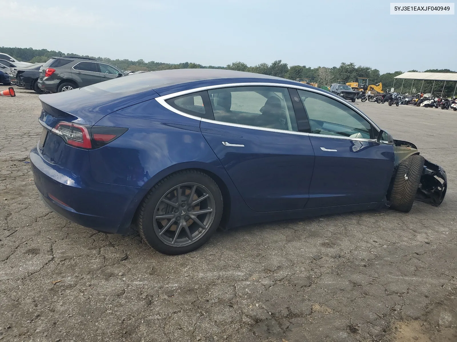 2018 Tesla Model 3 VIN: 5YJ3E1EAXJF040949 Lot: 65867784