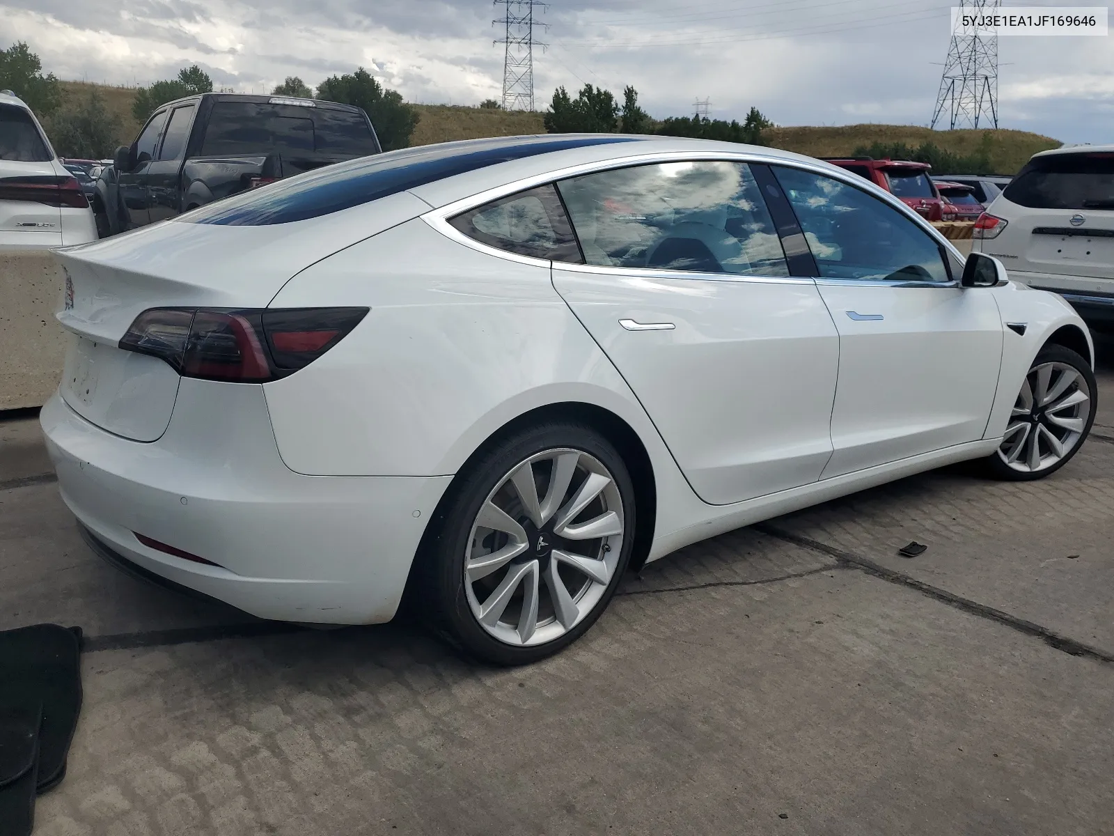 2018 Tesla Model 3 VIN: 5YJ3E1EA1JF169646 Lot: 67068194