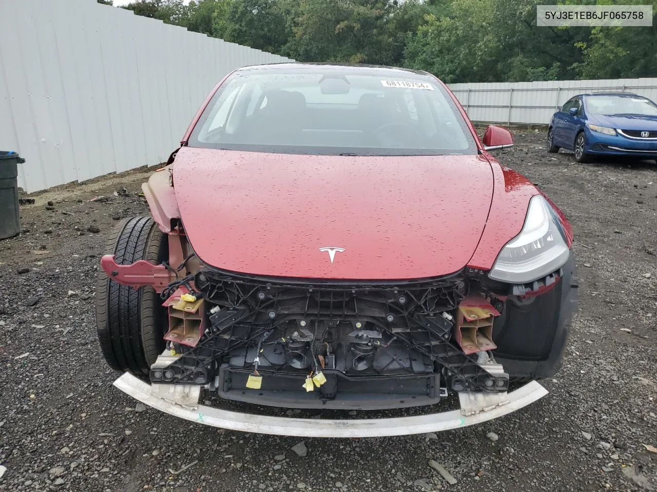 5YJ3E1EB6JF065758 2018 Tesla Model 3