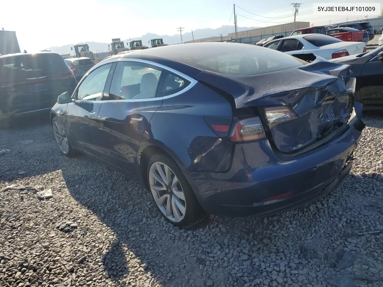 5YJ3E1EB4JF101009 2018 Tesla Model 3