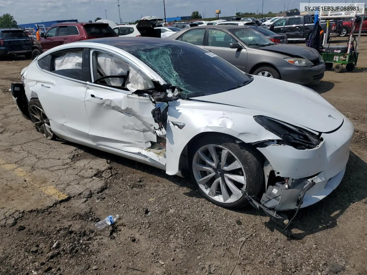 5YJ3E1EB3JF088981 2018 Tesla Model 3