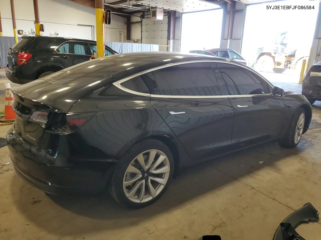 2018 Tesla Model 3 VIN: 5YJ3E1EBFJF086584 Lot: 69105014