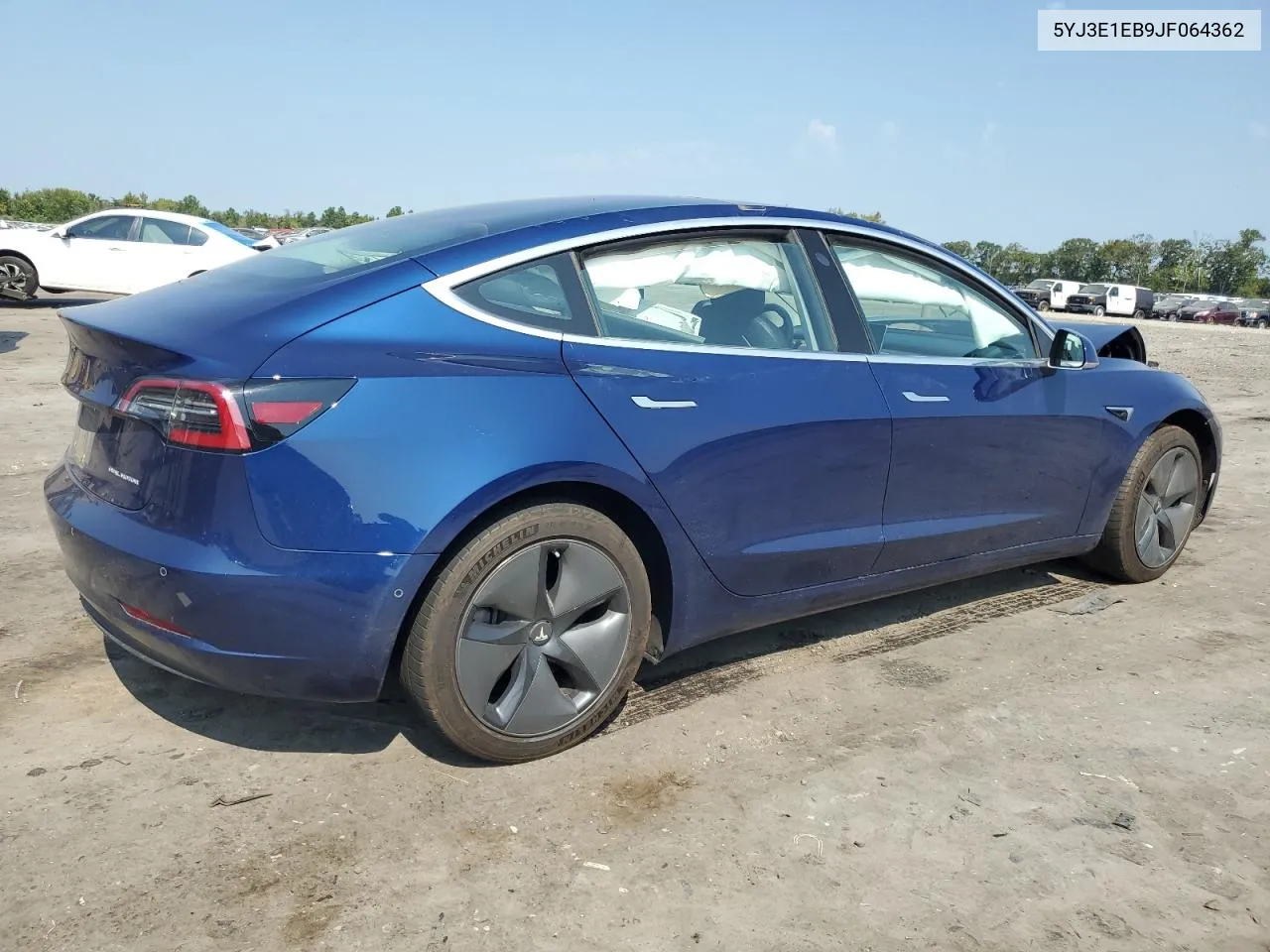 5YJ3E1EB9JF064362 2018 Tesla Model 3