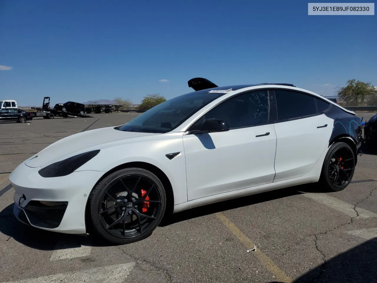 5YJ3E1EB9JF082330 2018 Tesla Model 3