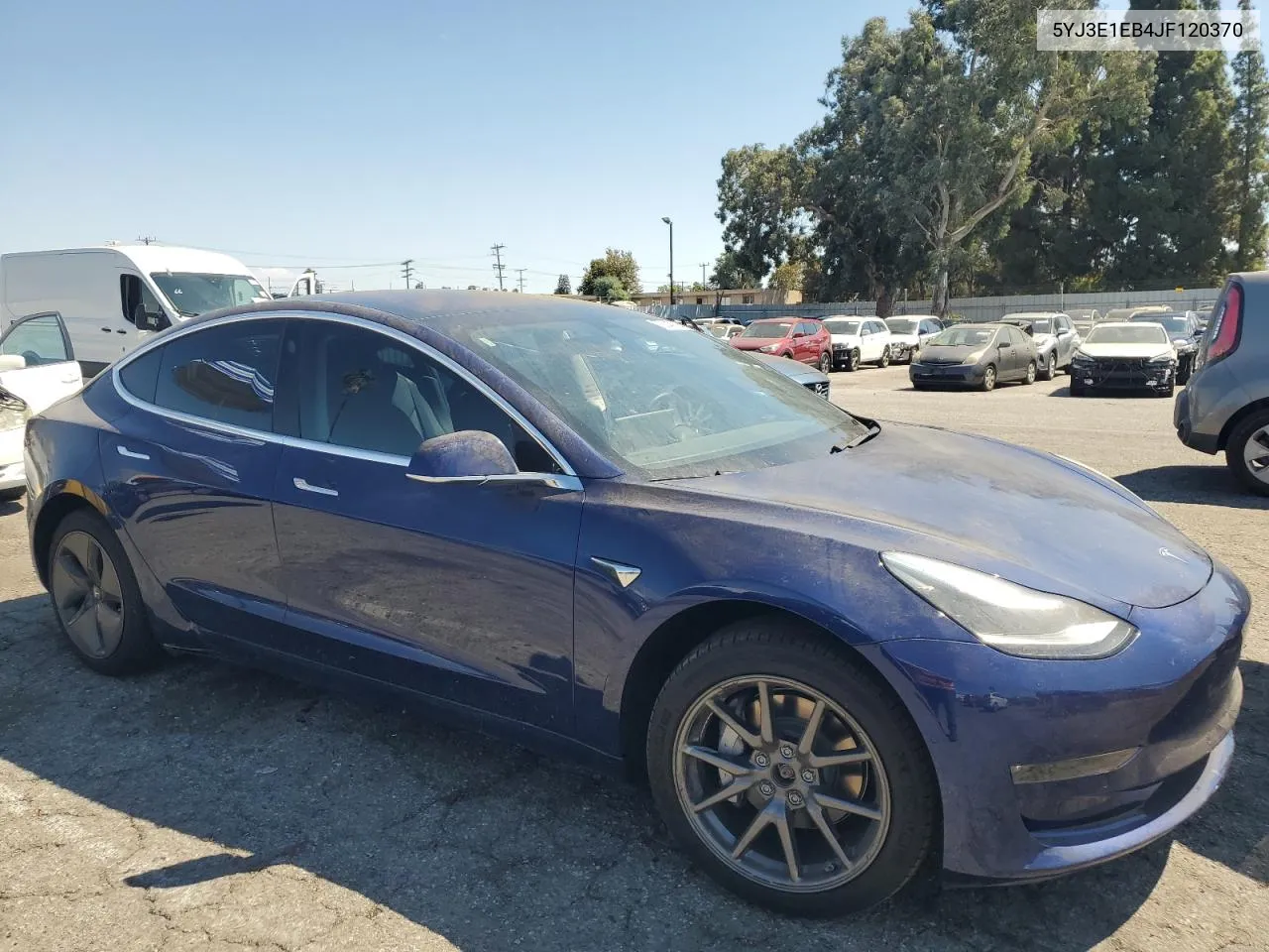 2018 Tesla Model 3 VIN: 5YJ3E1EB4JF120370 Lot: 70049024