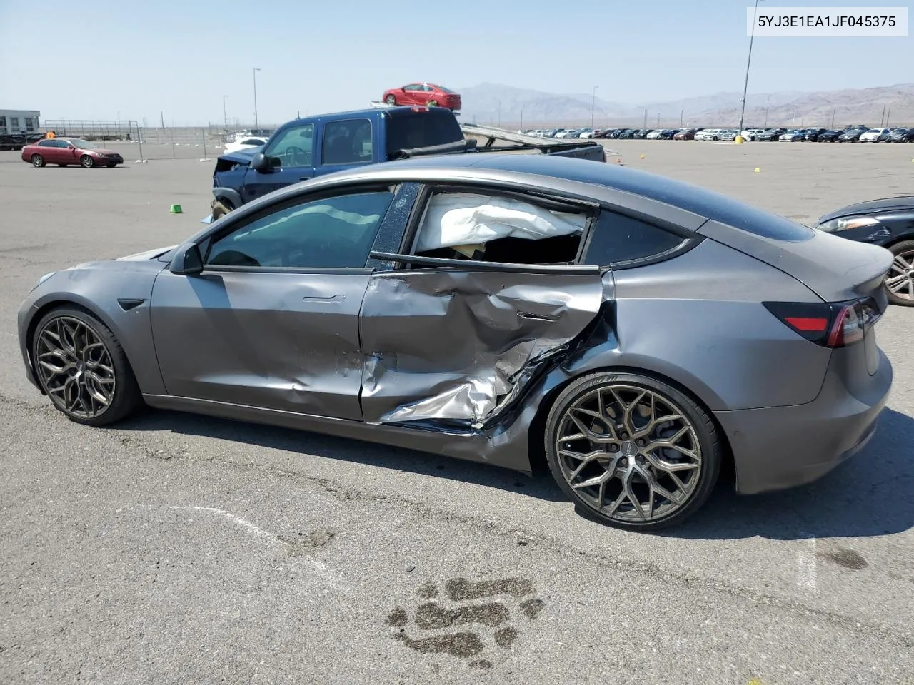 5YJ3E1EA1JF045375 2018 Tesla Model 3