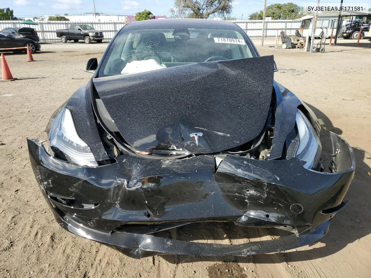 5YJ3E1EA9JF171581 2018 Tesla Model 3