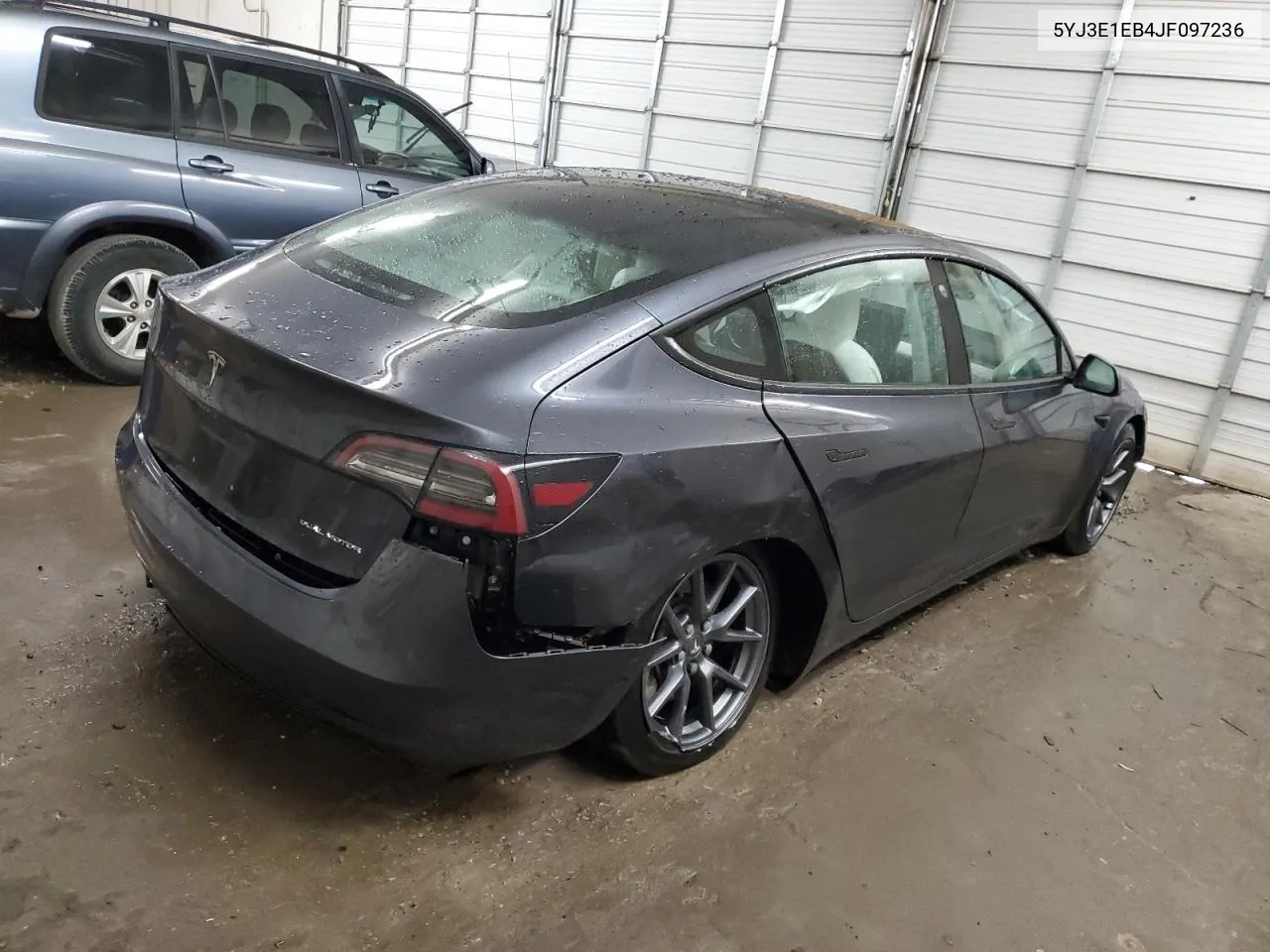 5YJ3E1EB4JF097236 2018 Tesla Model 3