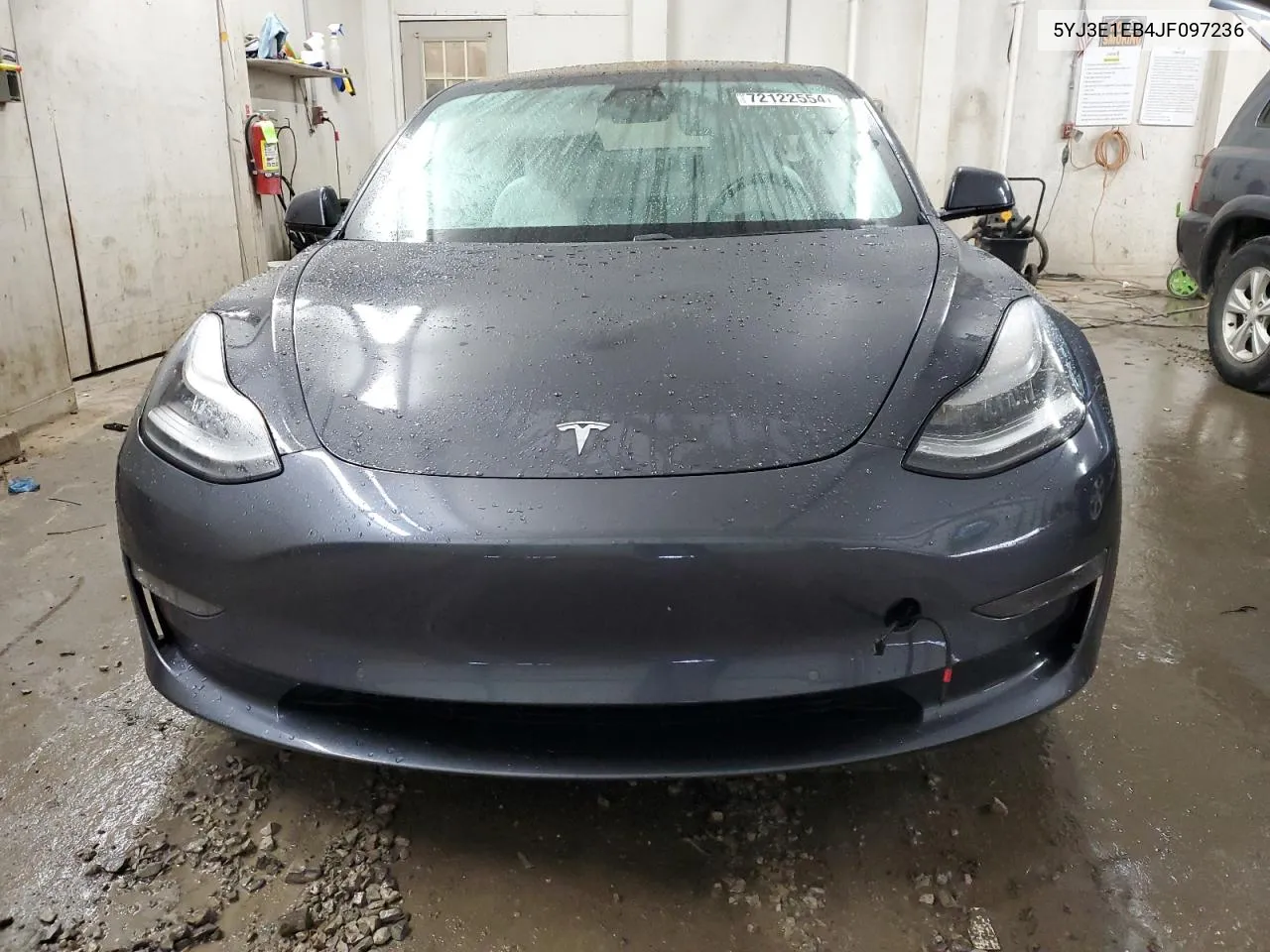 2018 Tesla Model 3 VIN: 5YJ3E1EB4JF097236 Lot: 72122554