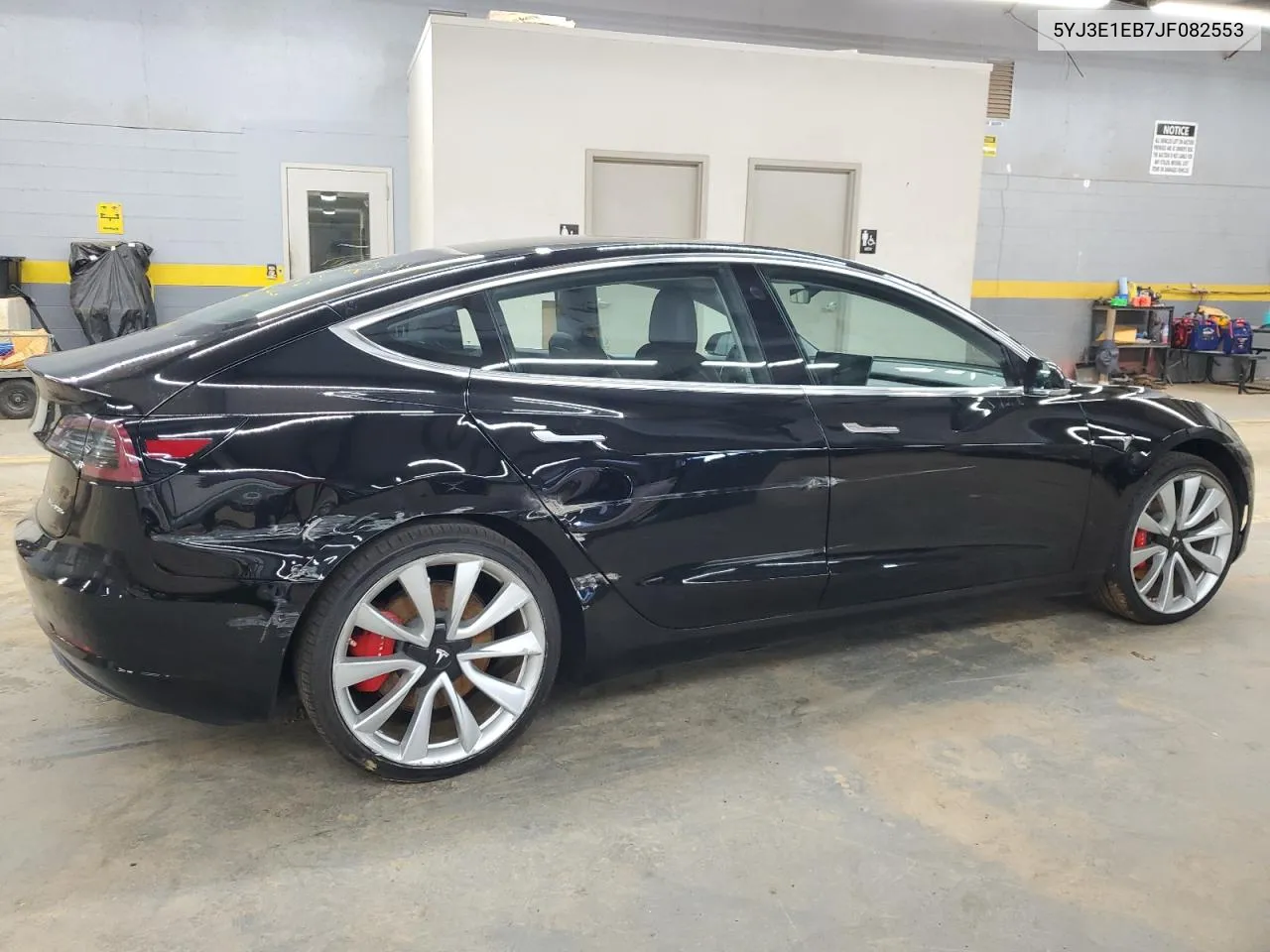 2018 Tesla Model 3 VIN: 5YJ3E1EB7JF082553 Lot: 72402014