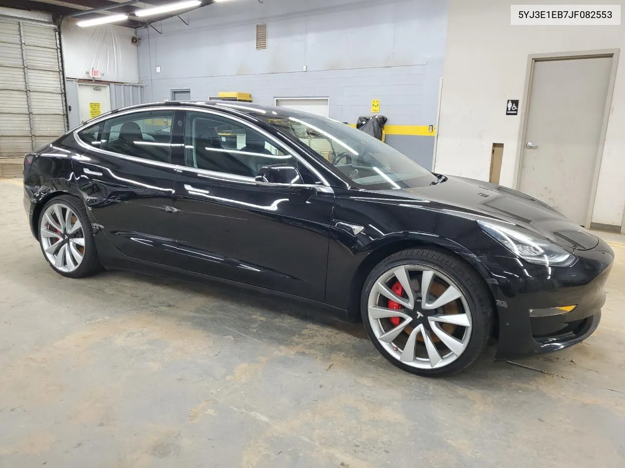 2018 Tesla Model 3 VIN: 5YJ3E1EB7JF082553 Lot: 72402014