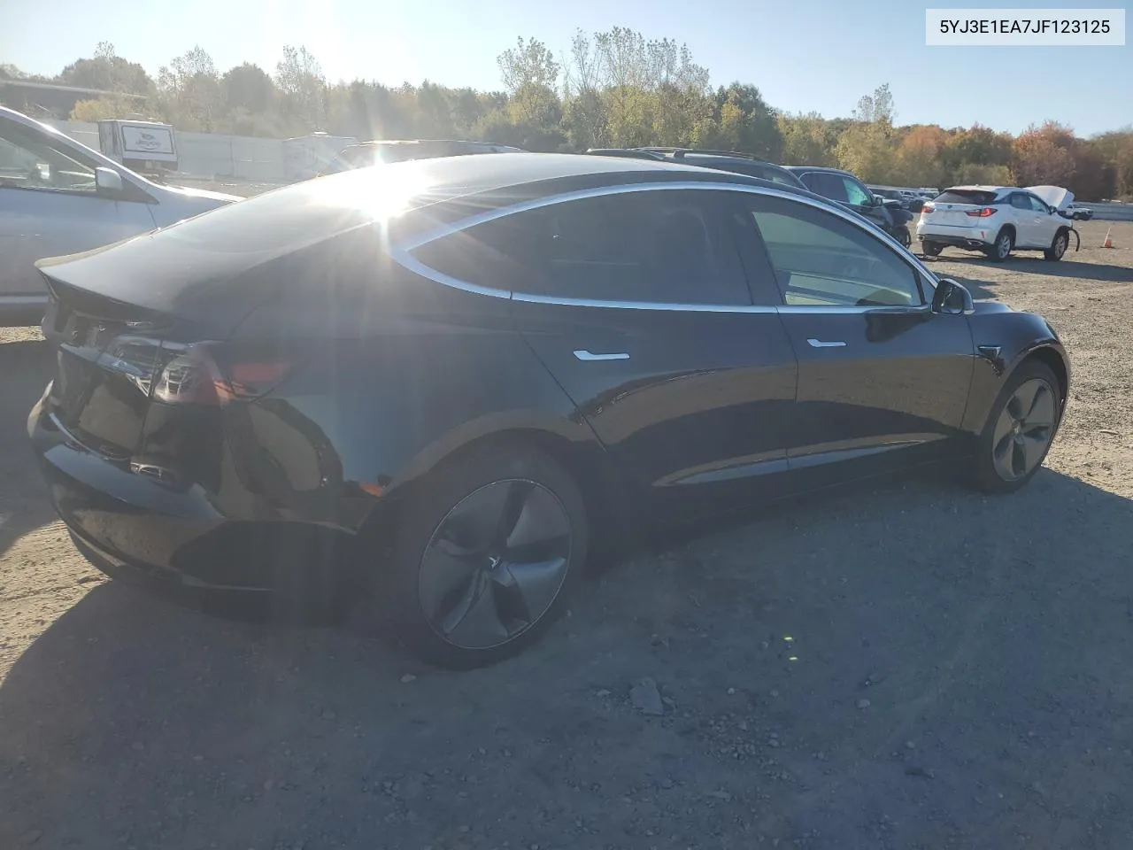 2018 Tesla Model 3 VIN: 5YJ3E1EA7JF123125 Lot: 73565774