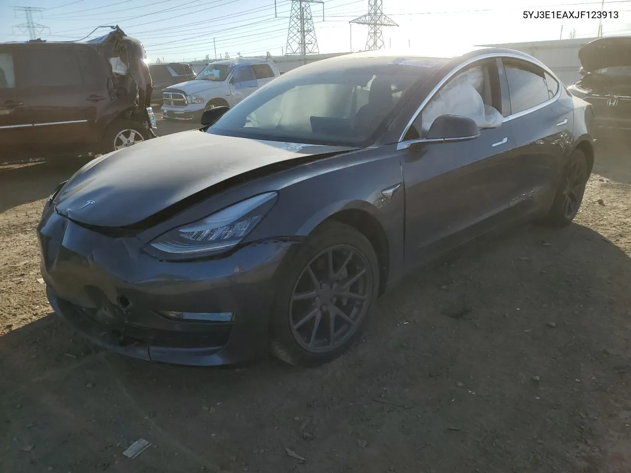 2018 Tesla Model 3 VIN: 5YJ3E1EAXJF123913 Lot: 73715554