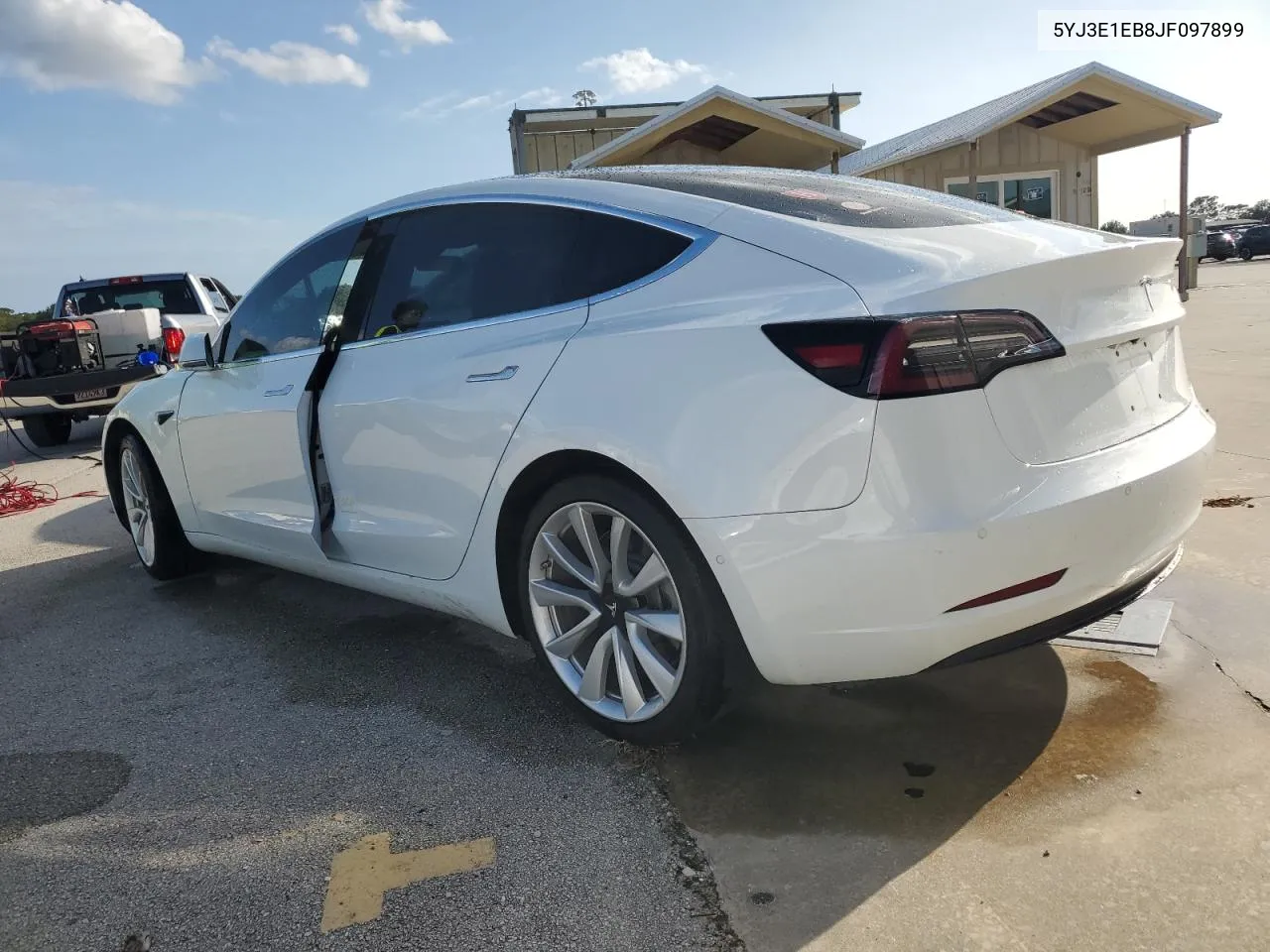 2018 Tesla Model 3 VIN: 5YJ3E1EB8JF097899 Lot: 74044904