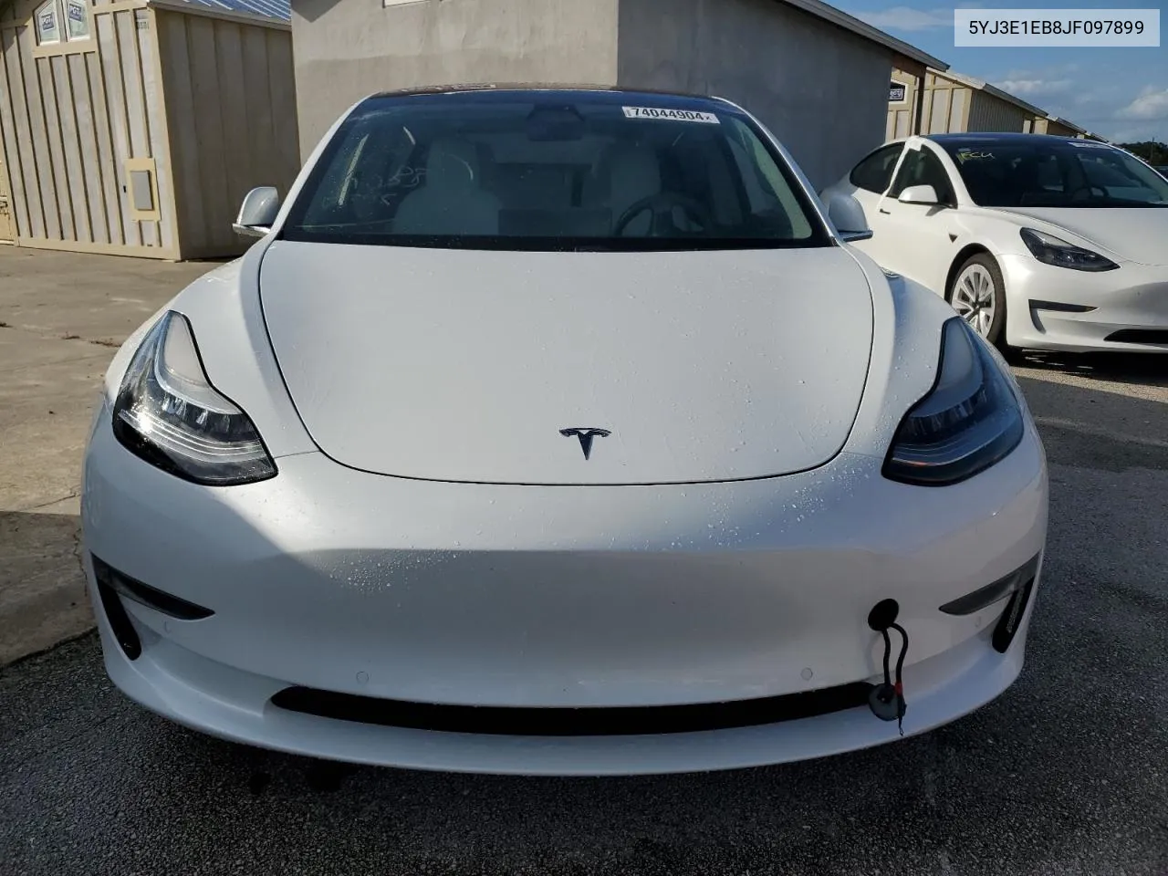 2018 Tesla Model 3 VIN: 5YJ3E1EB8JF097899 Lot: 74044904