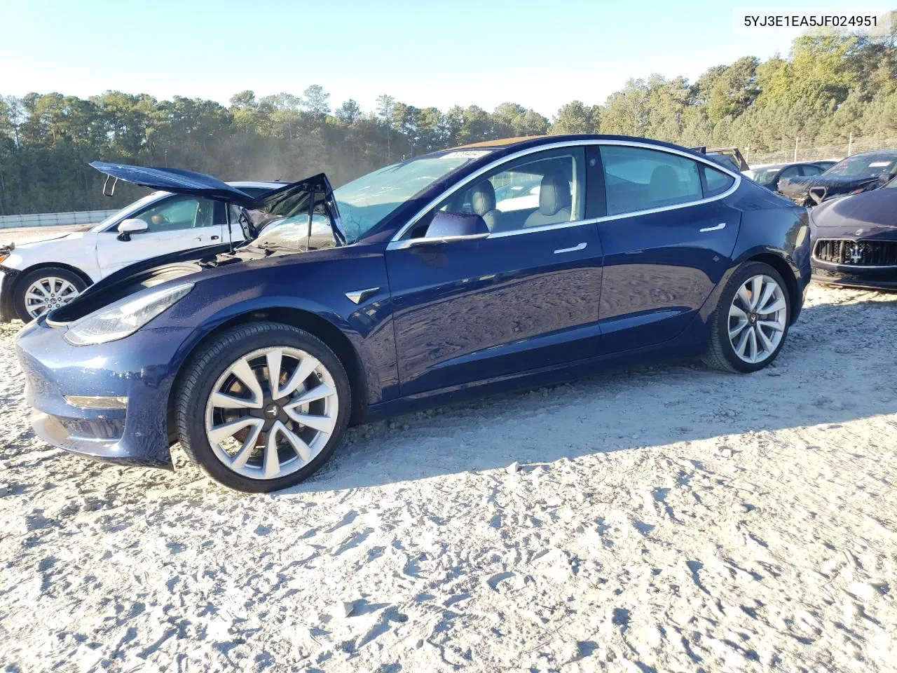 2018 Tesla Model 3 VIN: 5YJ3E1EA5JF024951 Lot: 75289404