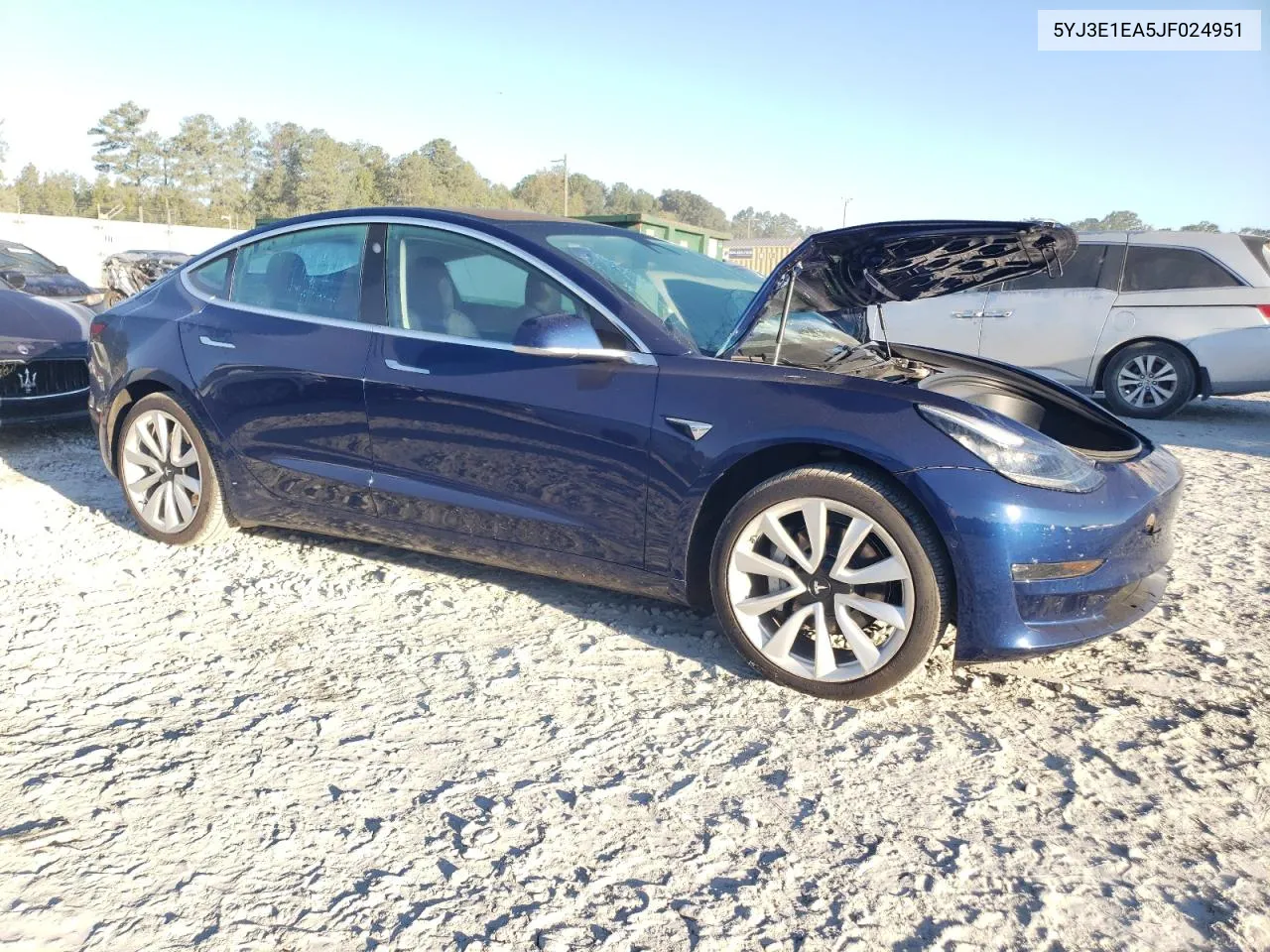 2018 Tesla Model 3 VIN: 5YJ3E1EA5JF024951 Lot: 75289404