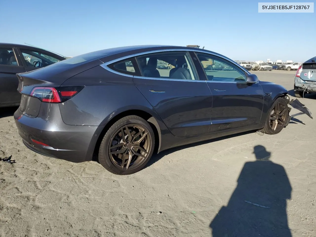 2018 Tesla Model 3 VIN: 5YJ3E1EB5JF128767 Lot: 75314824