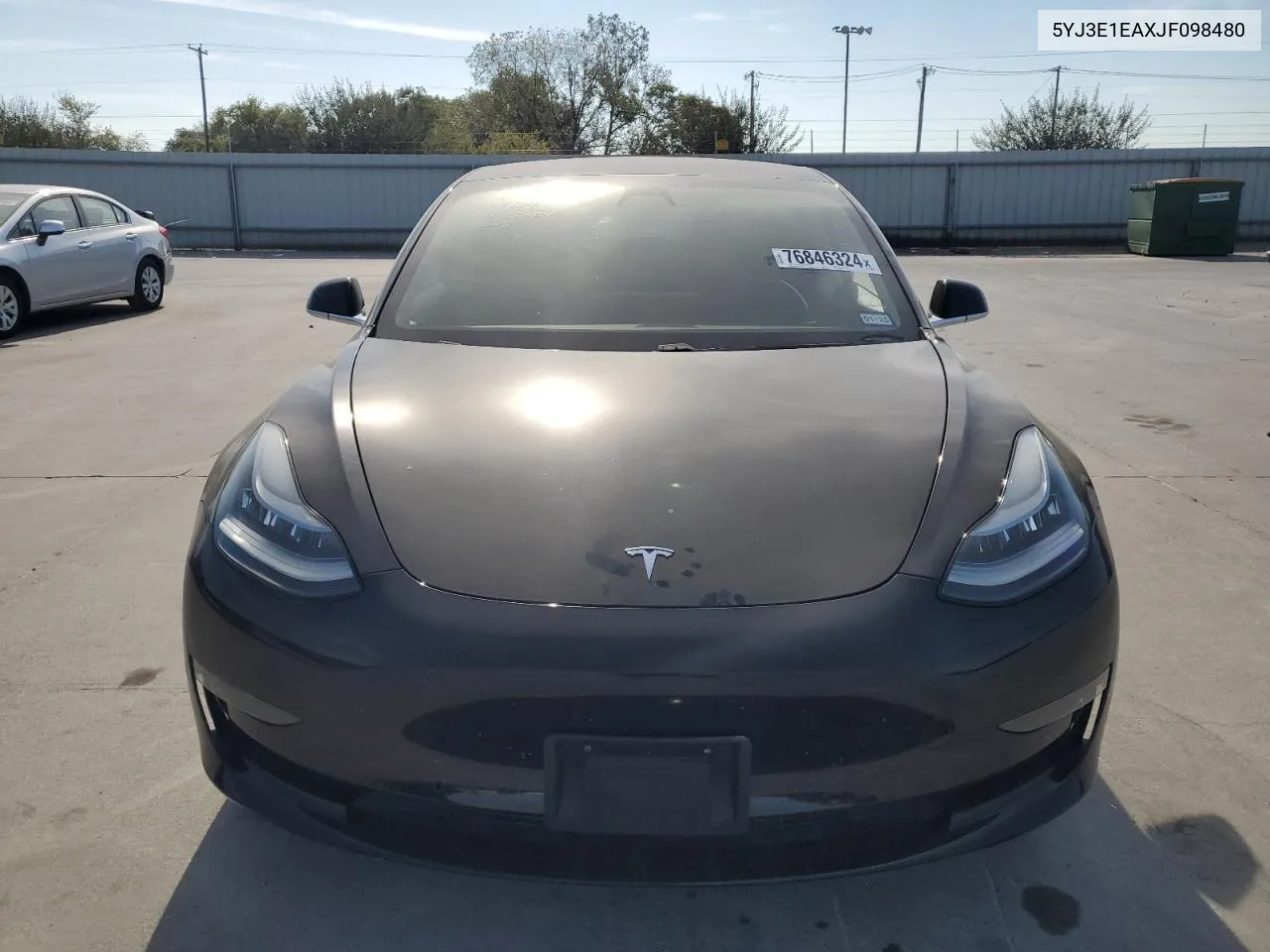 5YJ3E1EAXJF098480 2018 Tesla Model 3