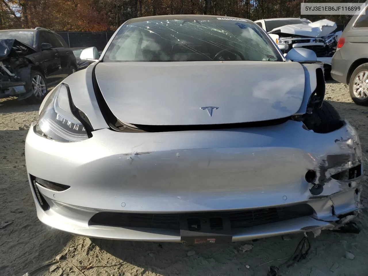 5YJ3E1EB6JF116899 2018 Tesla Model 3