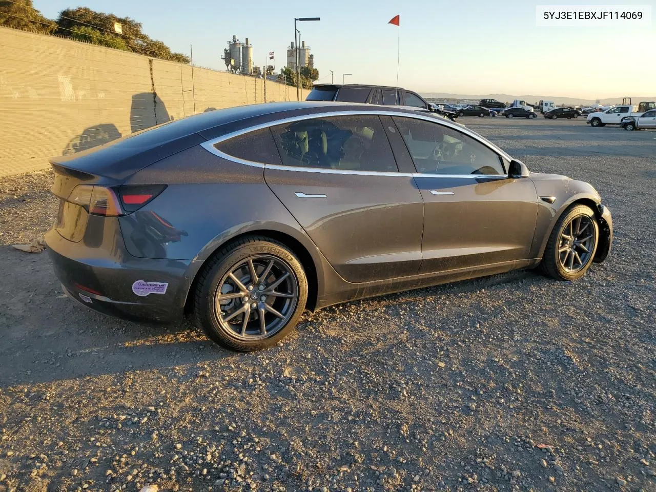 2018 Tesla Model 3 VIN: 5YJ3E1EBXJF114069 Lot: 78516664