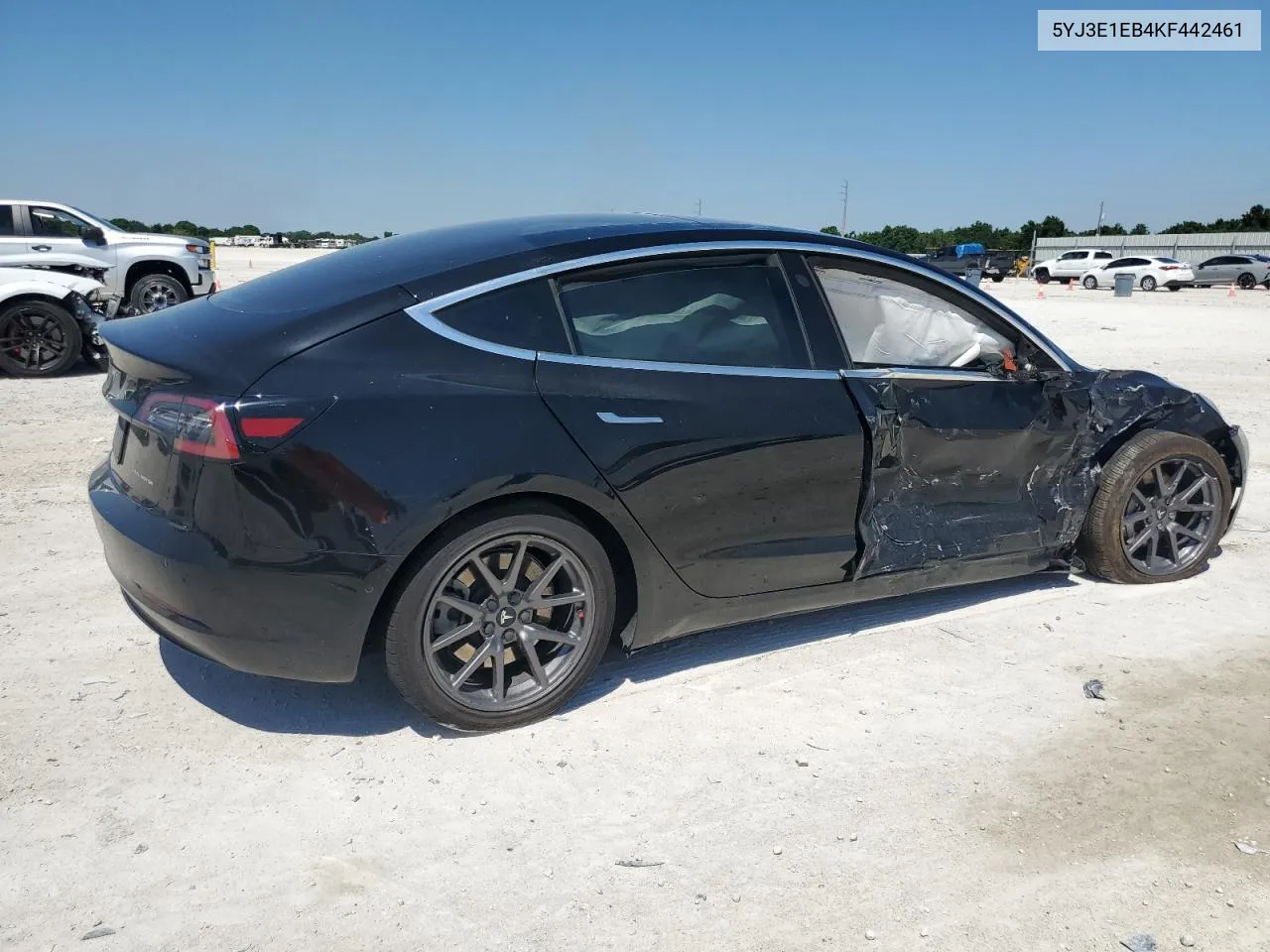 5YJ3E1EB4KF442461 2019 Tesla Model 3