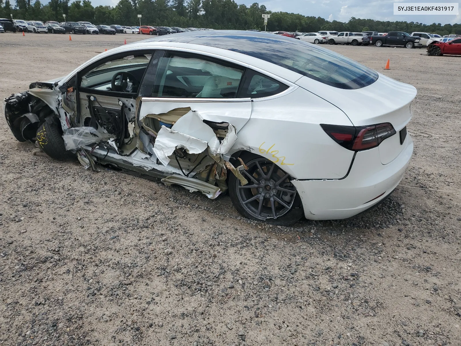 5YJ3E1EA0KF431917 2019 Tesla Model 3