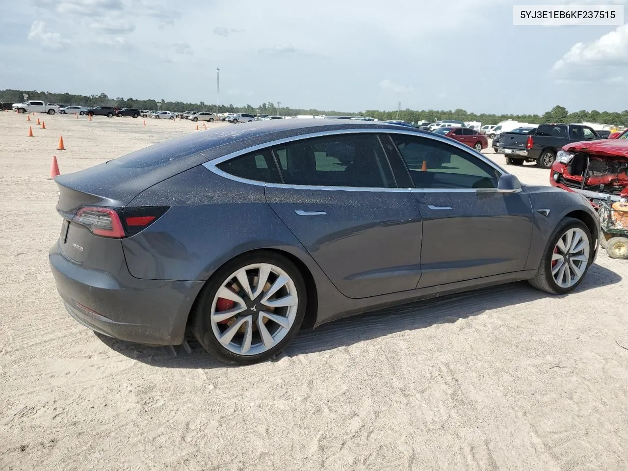 2019 Tesla Model 3 VIN: 5YJ3E1EB6KF237515 Lot: 61546674