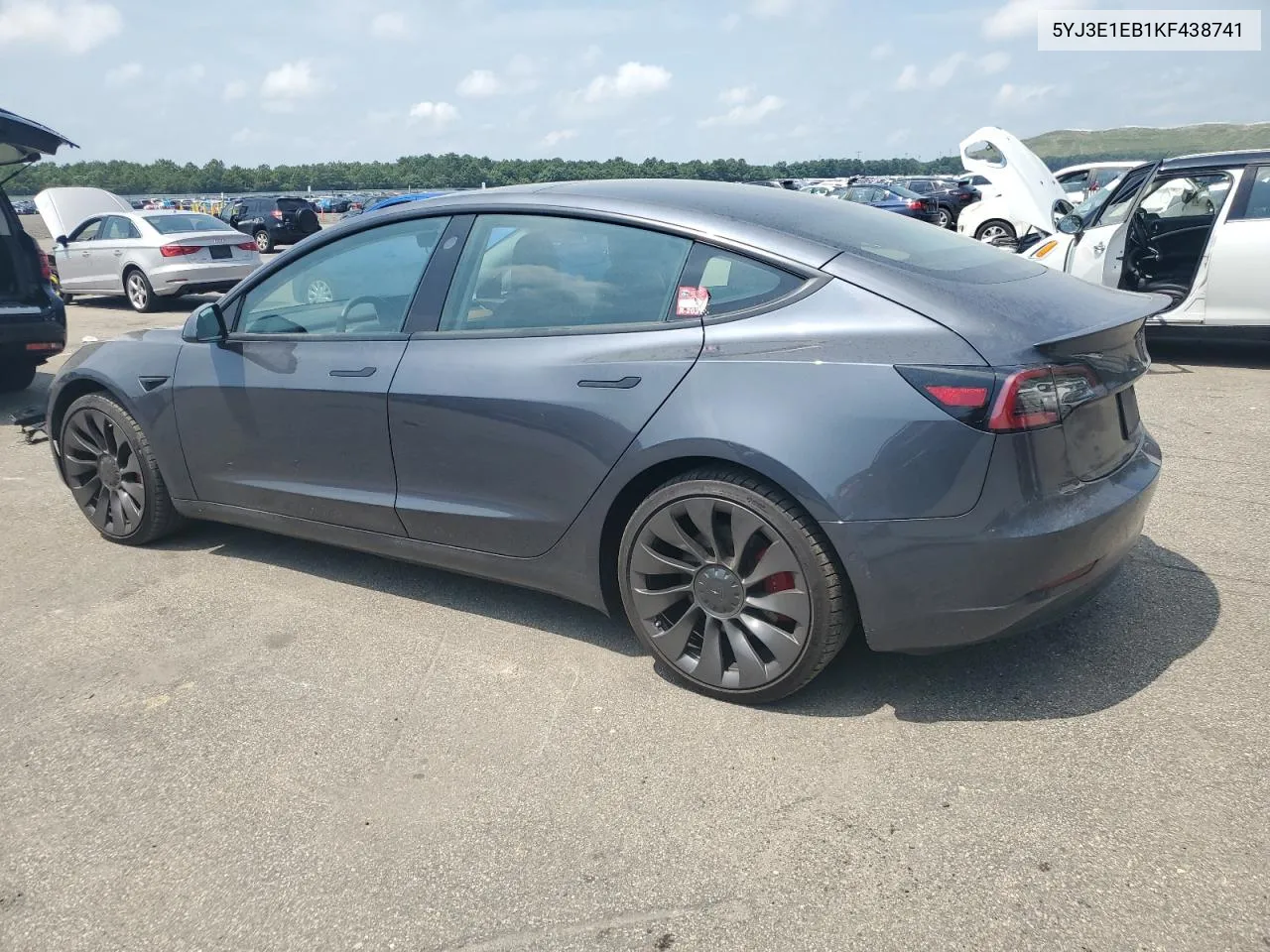 2019 Tesla Model 3 VIN: 5YJ3E1EB1KF438741 Lot: 64981984