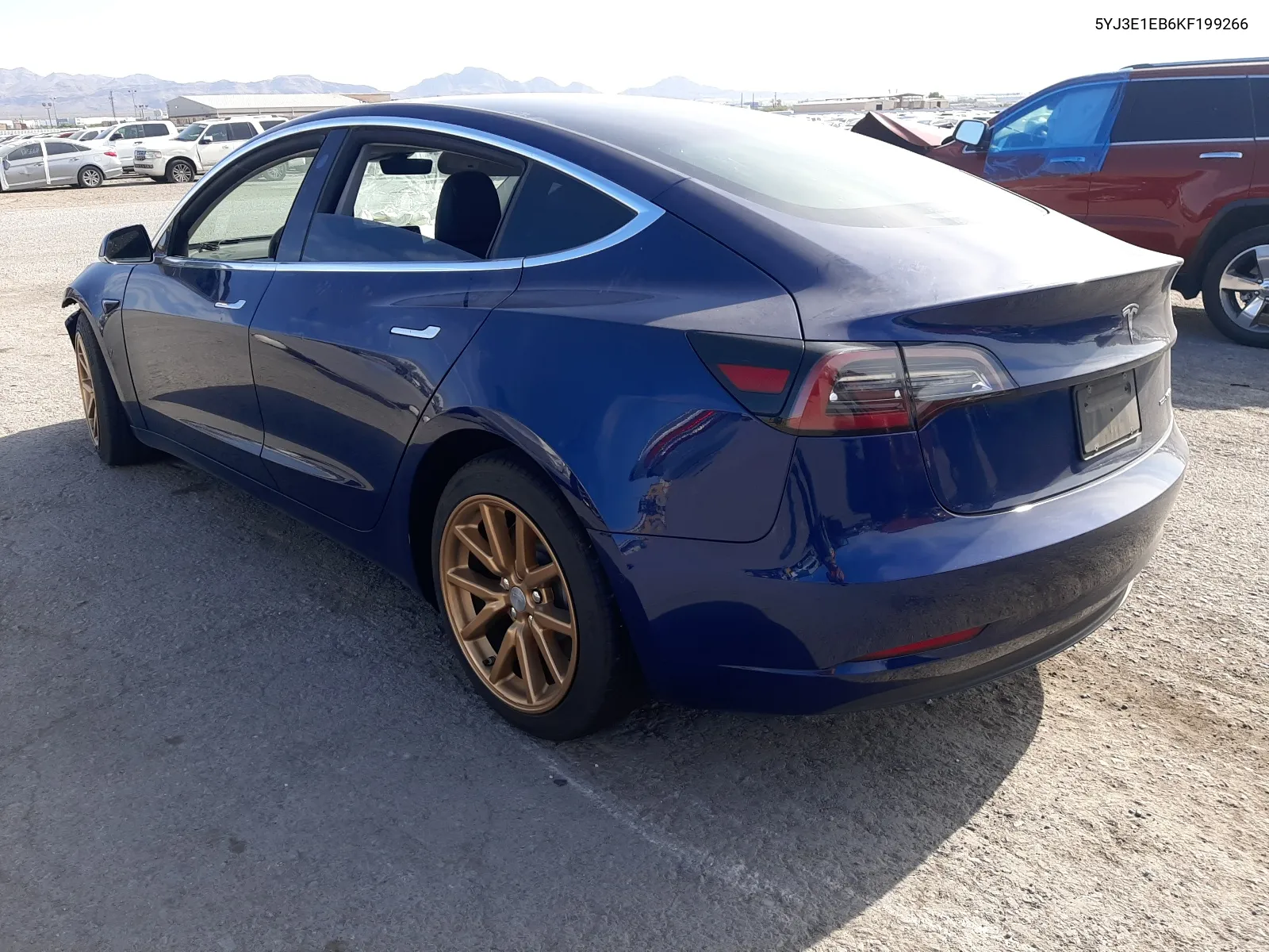 2019 Tesla Model 3 VIN: 5YJ3E1EB6KF199266 Lot: 66164884