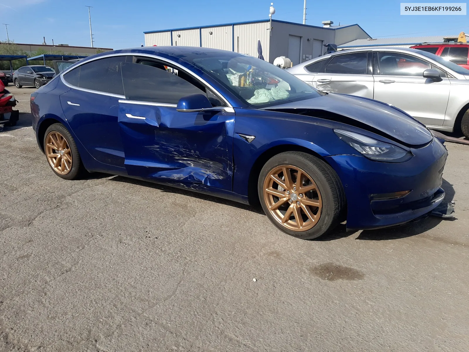 5YJ3E1EB6KF199266 2019 Tesla Model 3