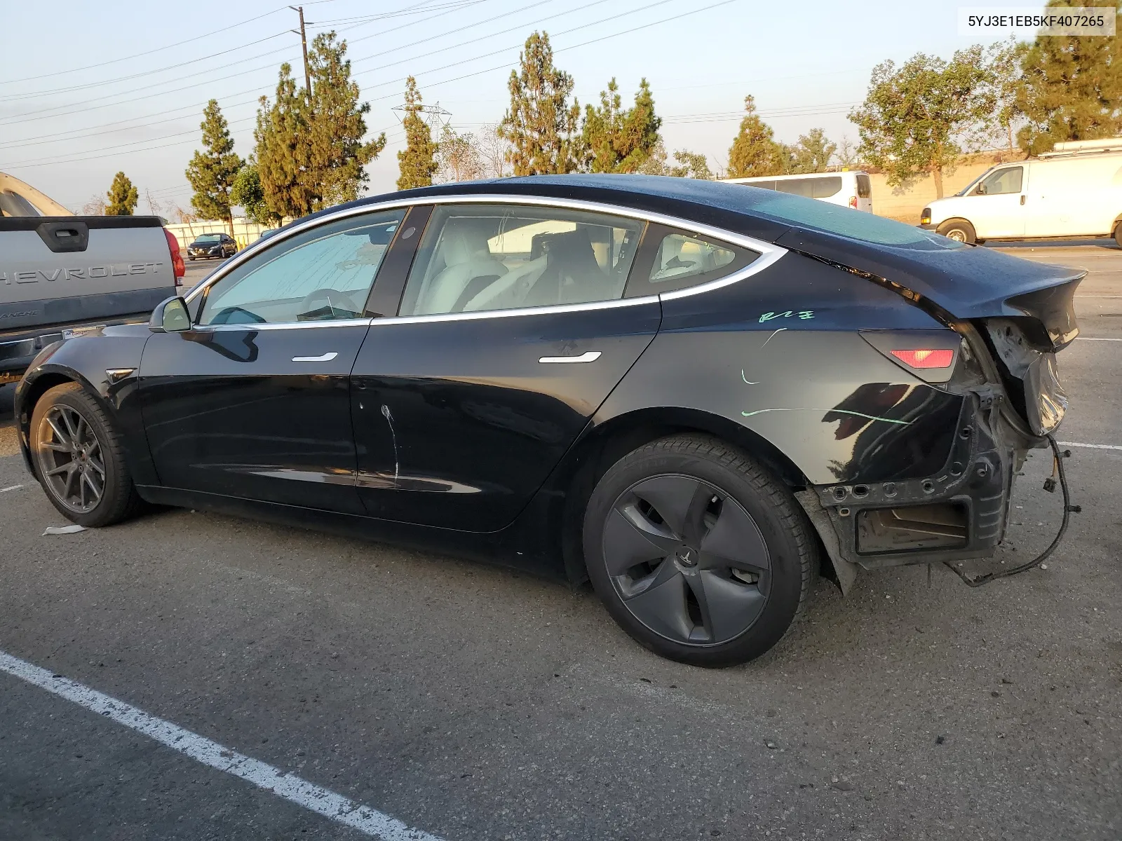 5YJ3E1EB5KF407265 2019 Tesla Model 3