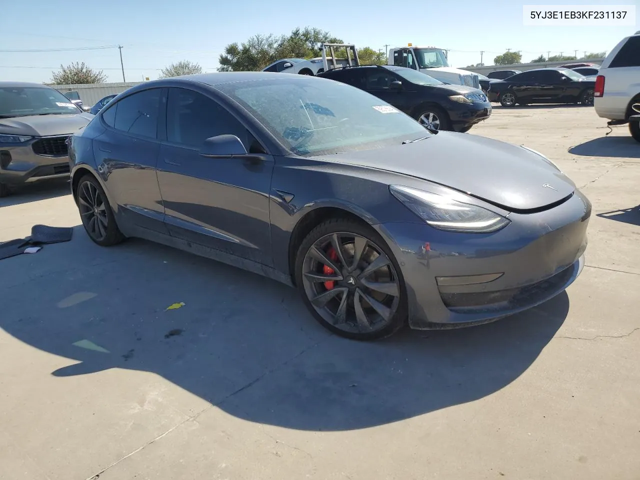 5YJ3E1EB3KF231137 2019 Tesla Model 3