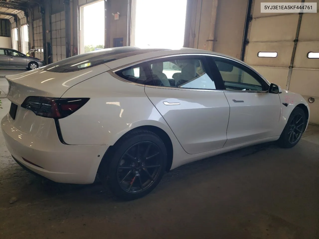 5YJ3E1EA5KF444761 2019 Tesla Model 3