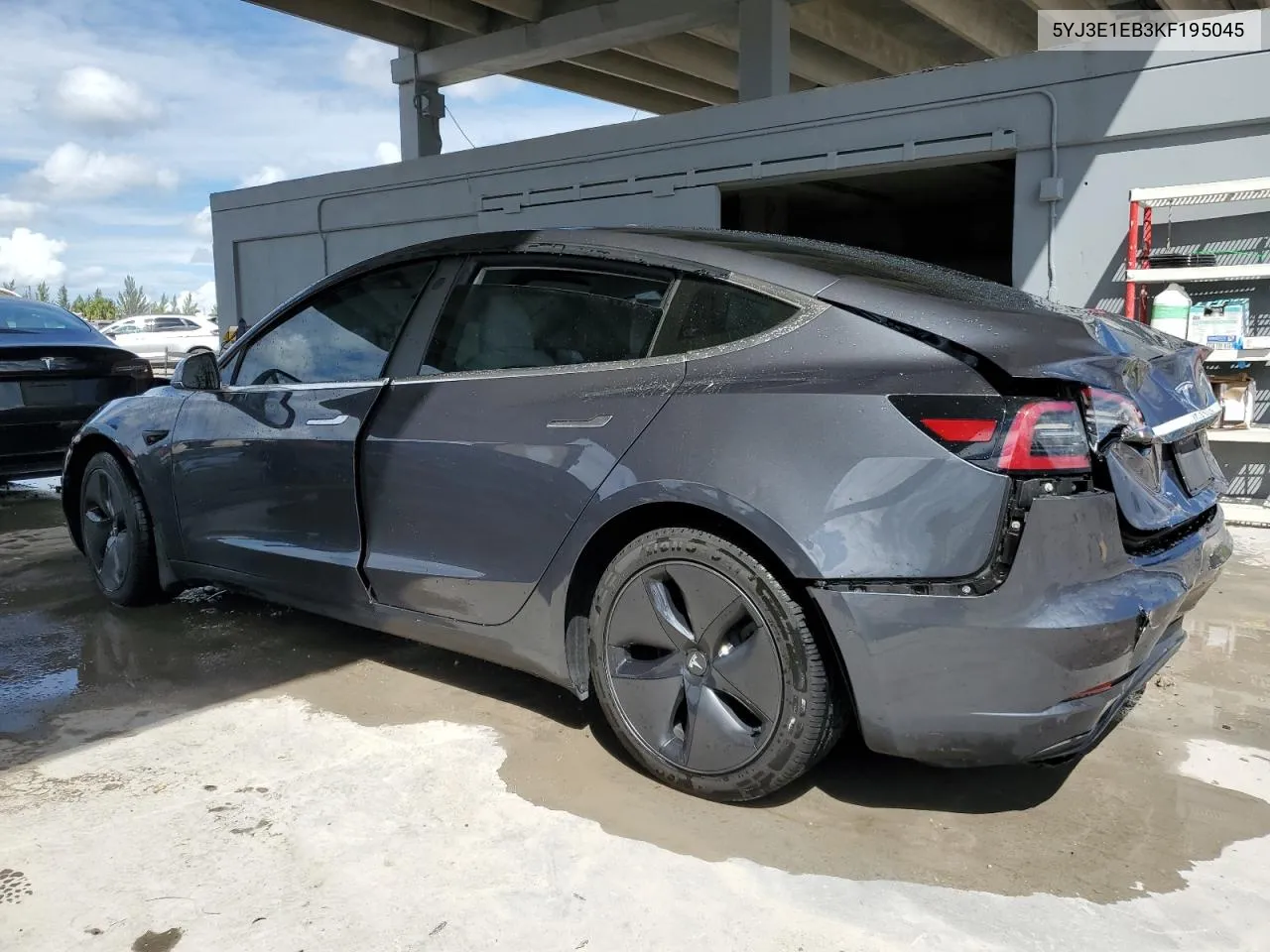 2019 Tesla Model 3 VIN: 5YJ3E1EB3KF195045 Lot: 72809614