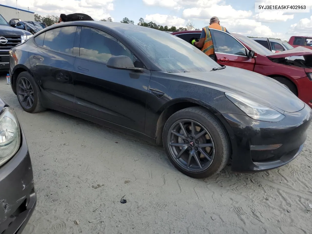 5YJ3E1EA5KF402963 2019 Tesla Model 3