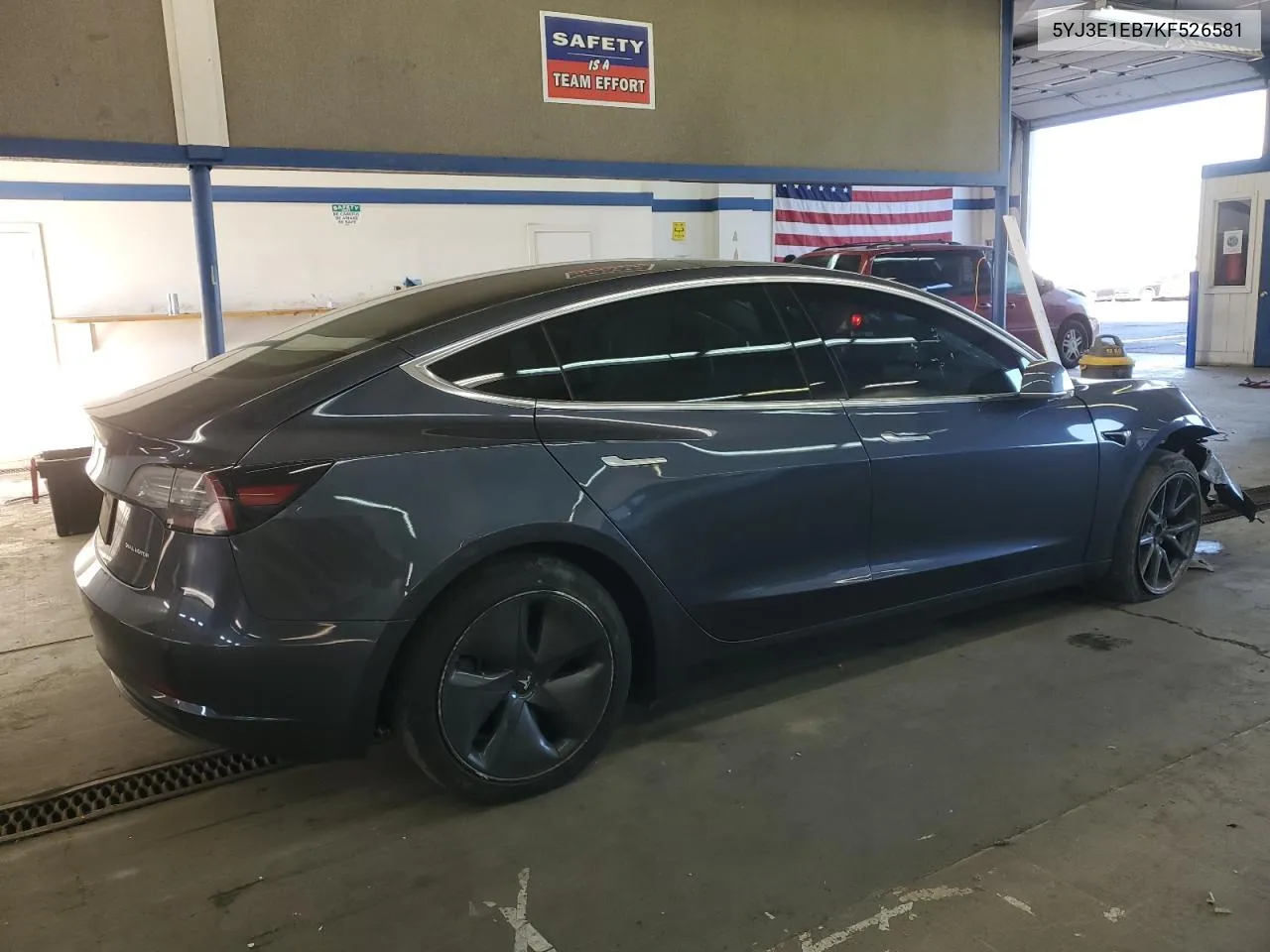 2019 Tesla Model 3 VIN: 5YJ3E1EB7KF526581 Lot: 75142264