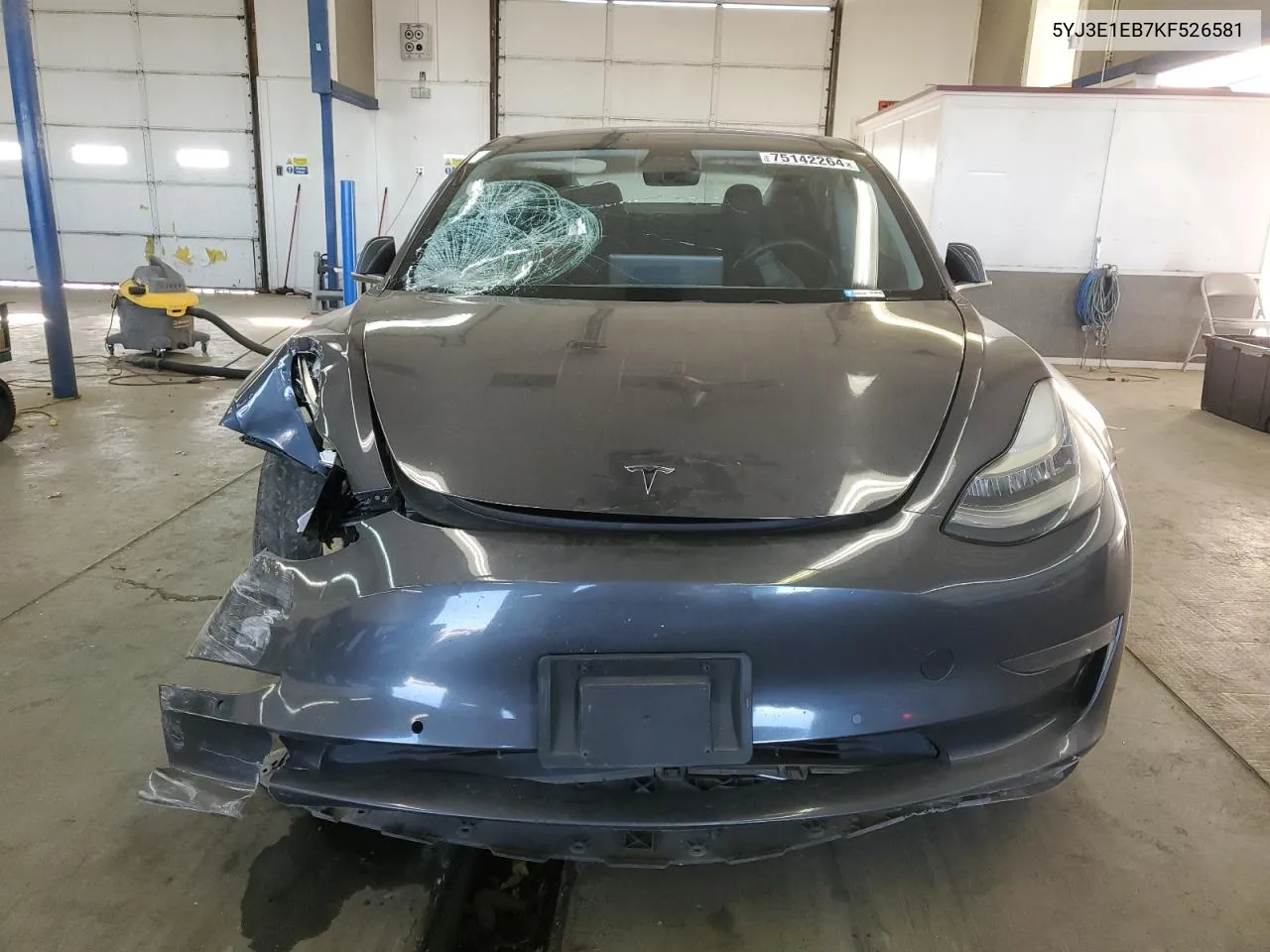 2019 Tesla Model 3 VIN: 5YJ3E1EB7KF526581 Lot: 75142264