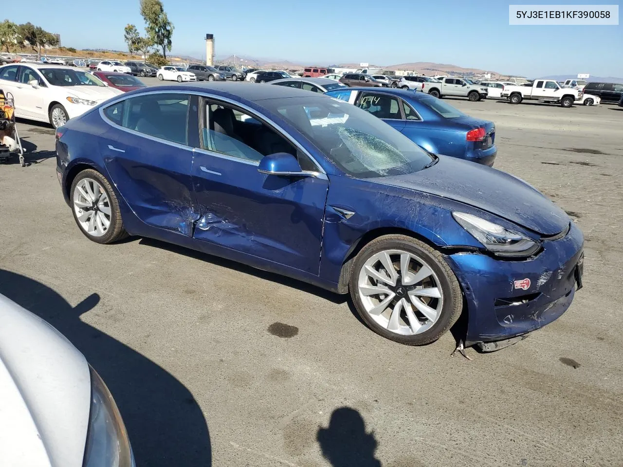 2019 Tesla Model 3 VIN: 5YJ3E1EB1KF390058 Lot: 76039104