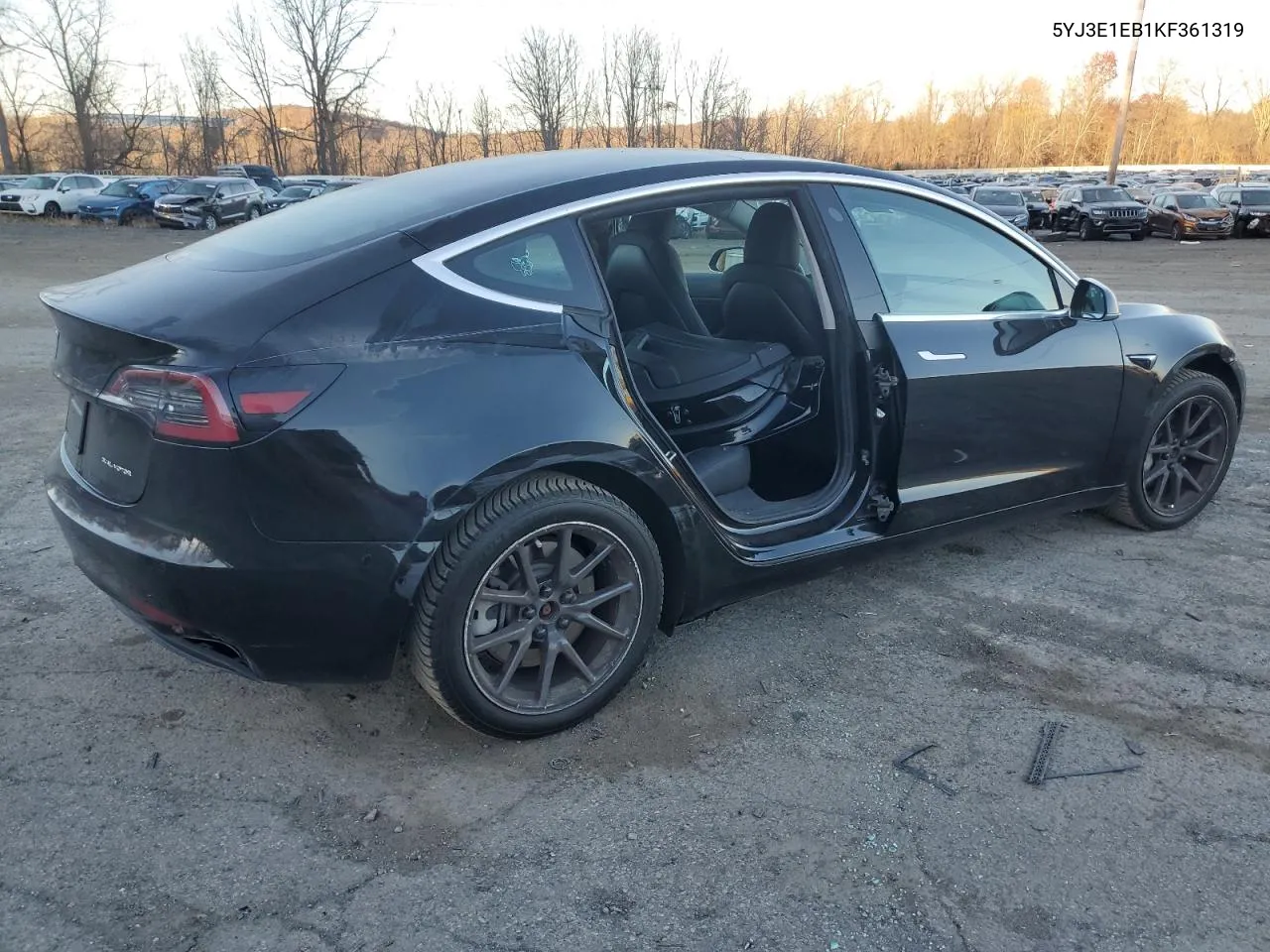 2019 Tesla Model 3 VIN: 5YJ3E1EB1KF361319 Lot: 77628054