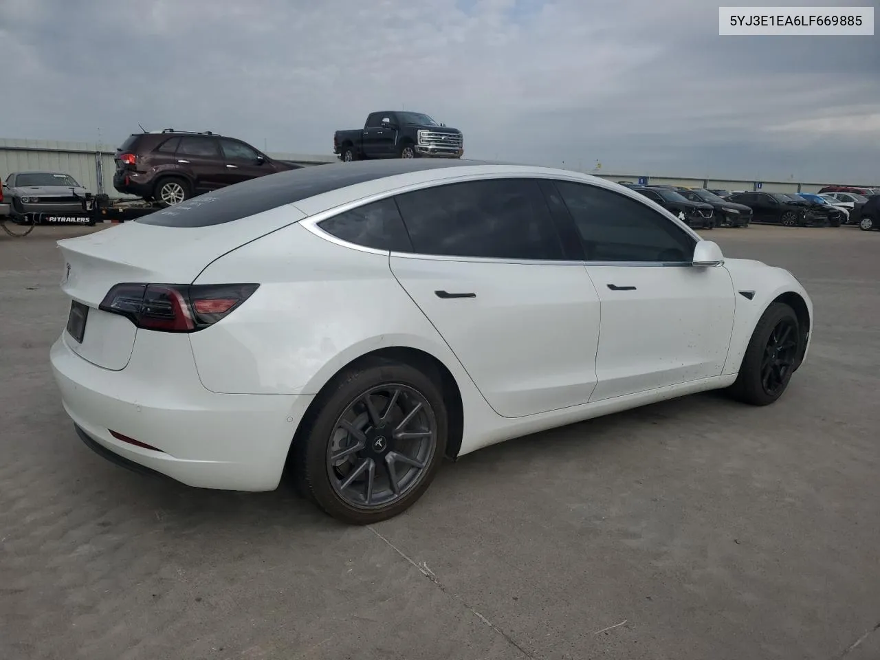 2020 Tesla Model 3 VIN: 5YJ3E1EA6LF669885 Lot: 61165224