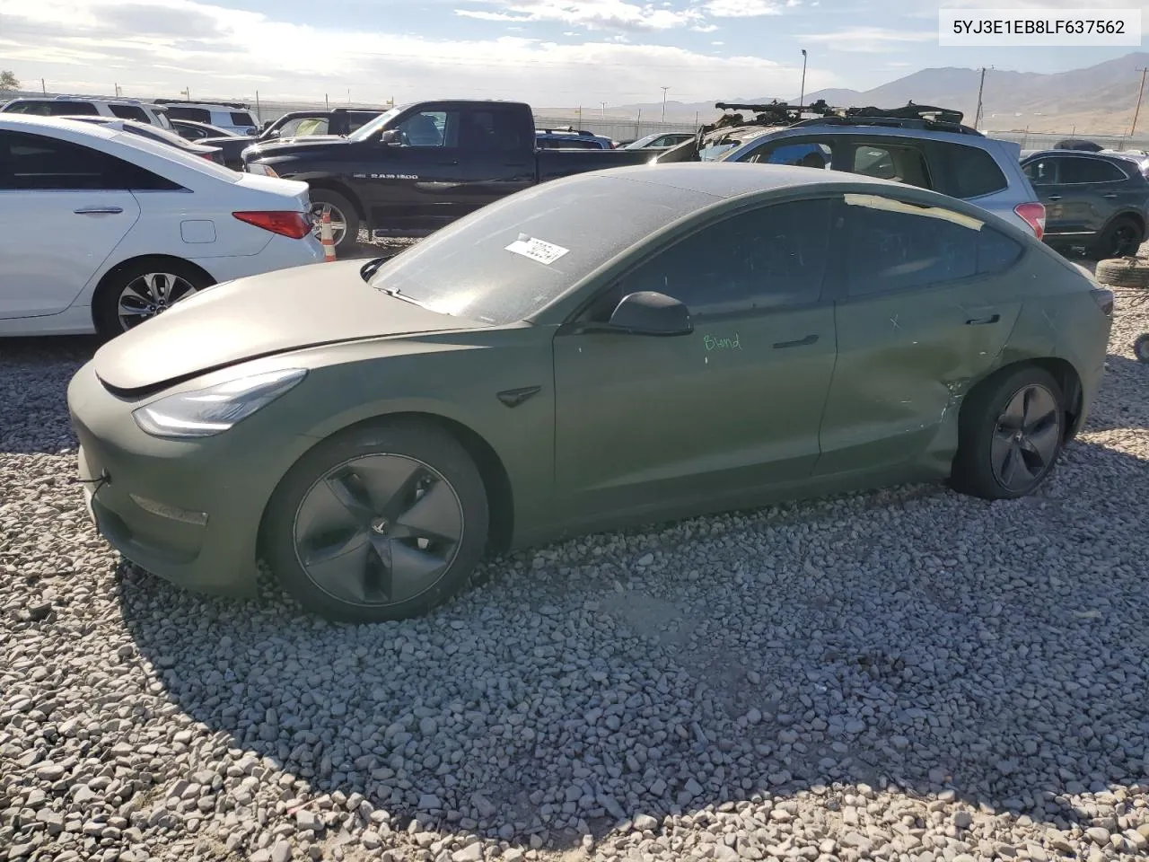 2020 Tesla Model 3 VIN: 5YJ3E1EB8LF637562 Lot: 74092564