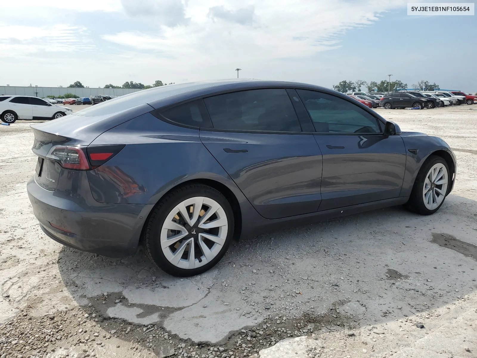 2022 Tesla Model 3 VIN: 5YJ3E1EB1NF105654 Lot: 66385564