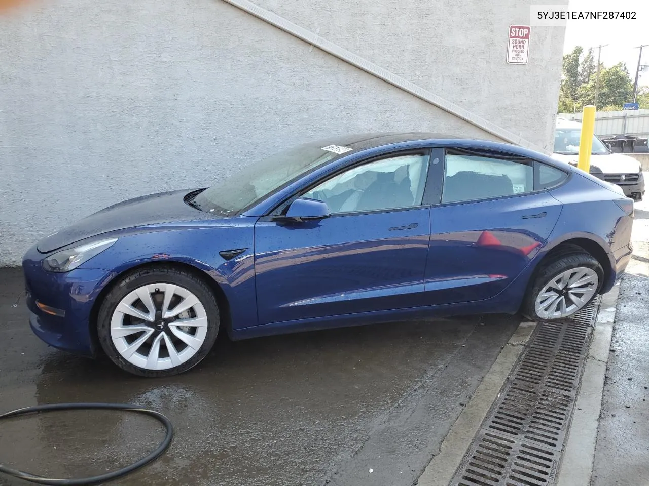 5YJ3E1EA7NF287402 2022 Tesla Model 3