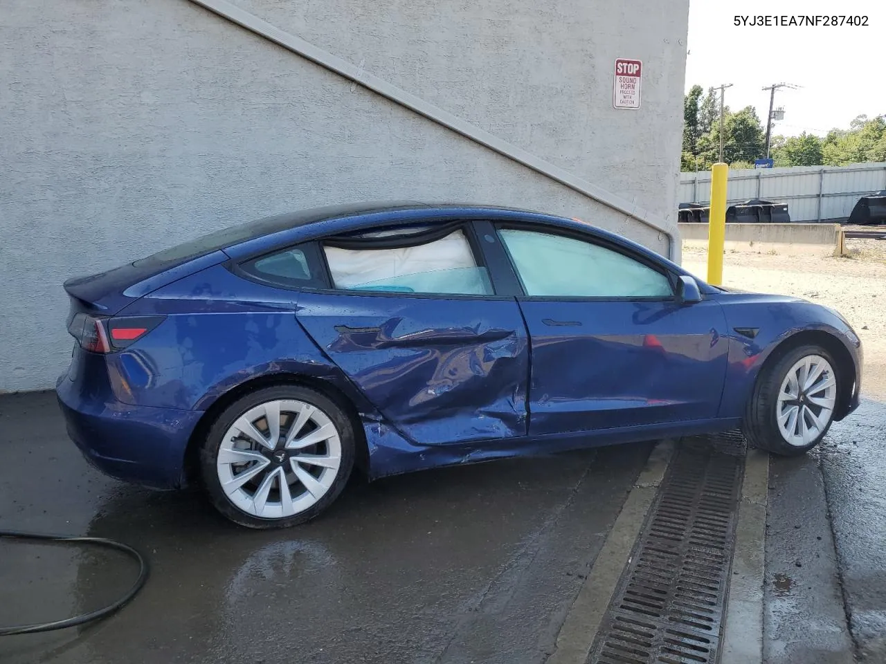 5YJ3E1EA7NF287402 2022 Tesla Model 3