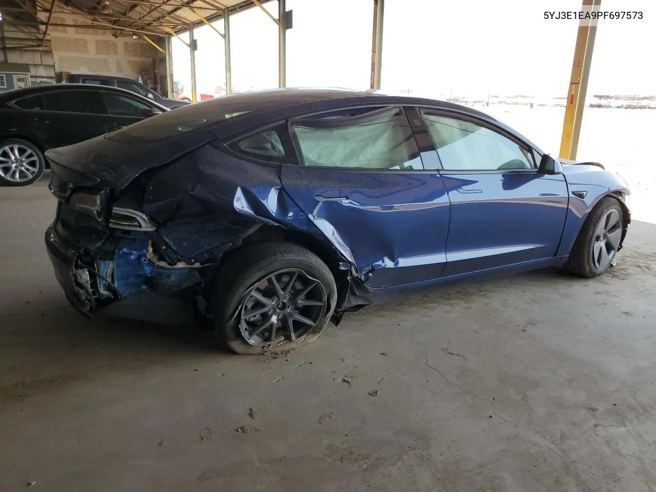 5YJ3E1EA9PF697573 2023 Tesla Model 3