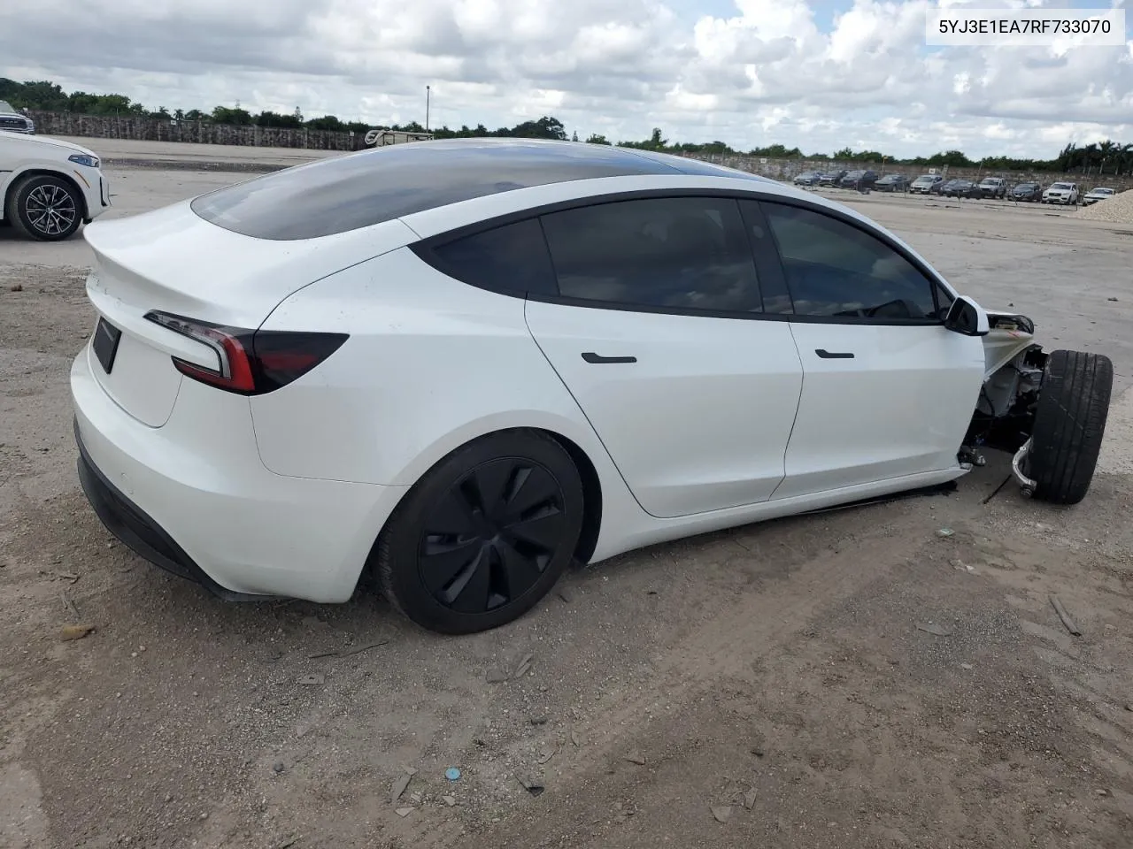 5YJ3E1EA7RF733070 2024 Tesla Model 3