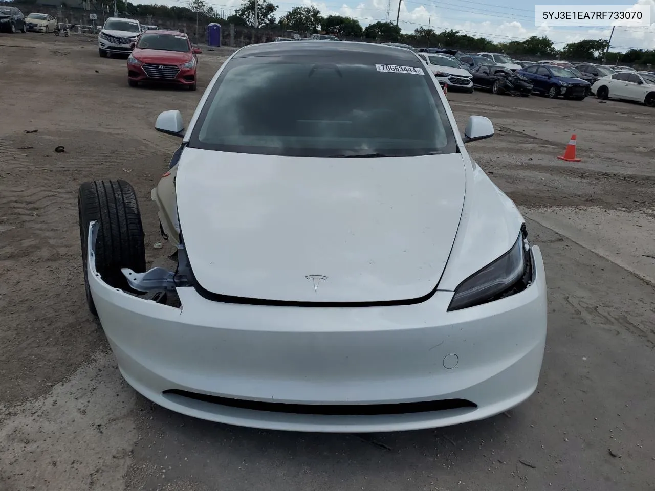 2024 Tesla Model 3 VIN: 5YJ3E1EA7RF733070 Lot: 70663444